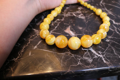 Vintage style Marbled egg yolk Resin beads handmade Necklace from 1960's