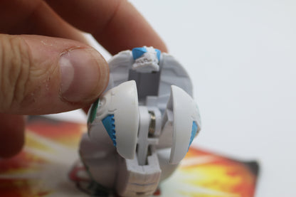 Bakugan Mantonoid White Haos Battle Planet B500 Battle Brawlers