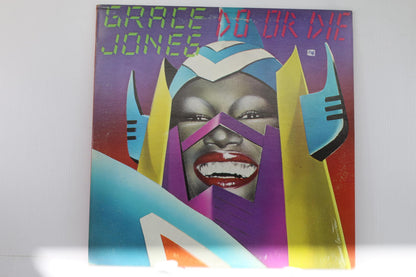 Grace Jones 12" Single Vinyl Record - Do Or Die / Comme Un Oiseau Qui S'envole