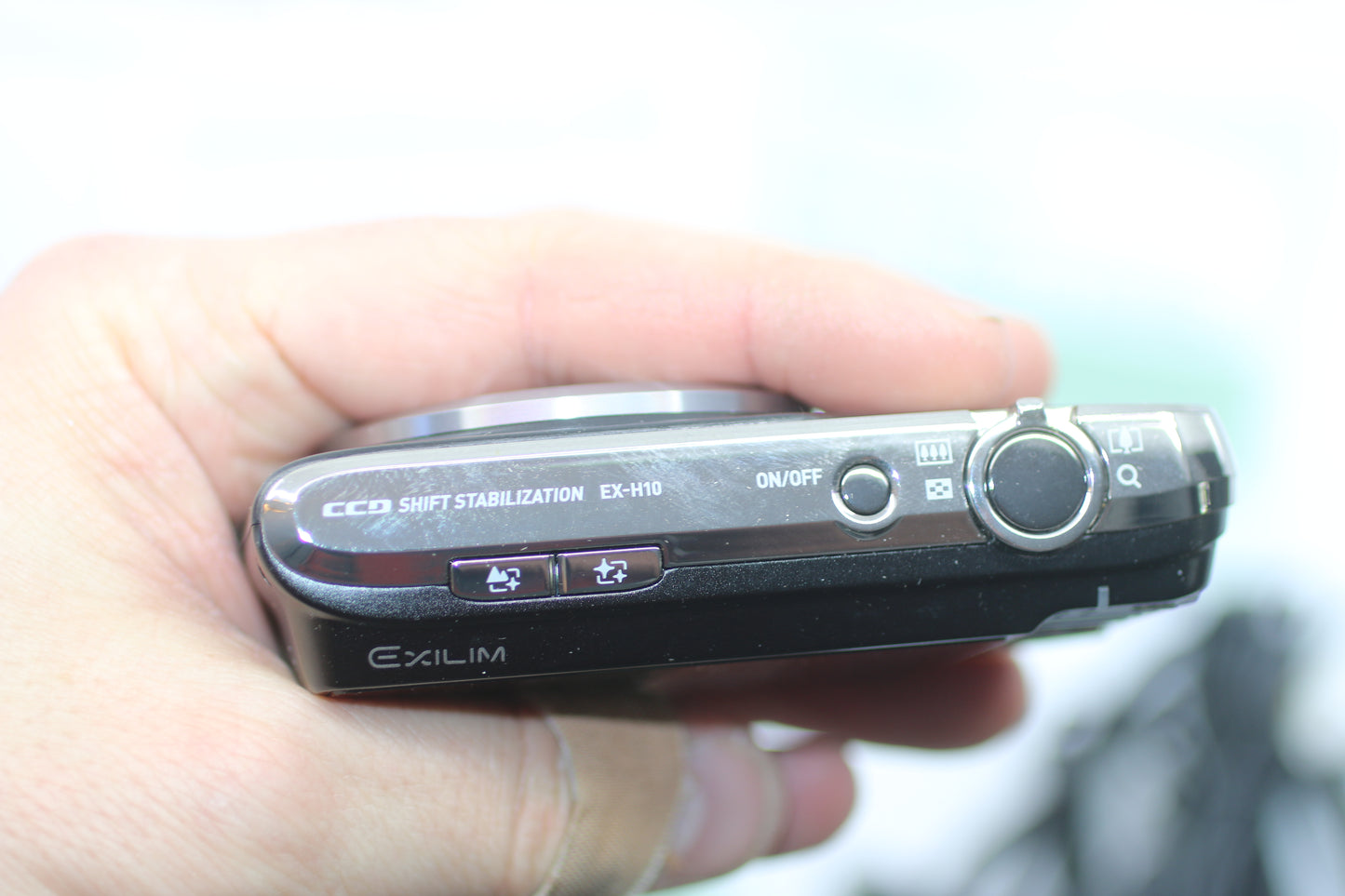 Casio Exilim EX-H10 12.1MP Digital Camera Black Boxed Complete w/ Case SD Card