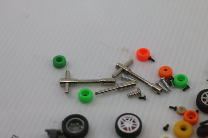 Tech Deck Fingerboard Lot – 3 Mini Skateboards + Parts & Accessories Used / Mixed