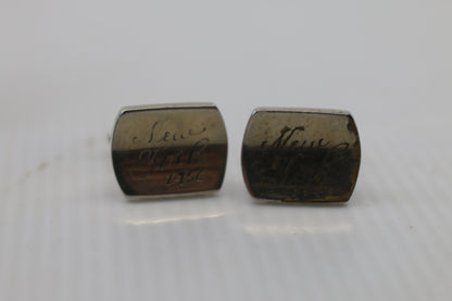 Vintage “New York 1956” Engraved Silver-Tone Cufflinks – Mid-Century Souvenir