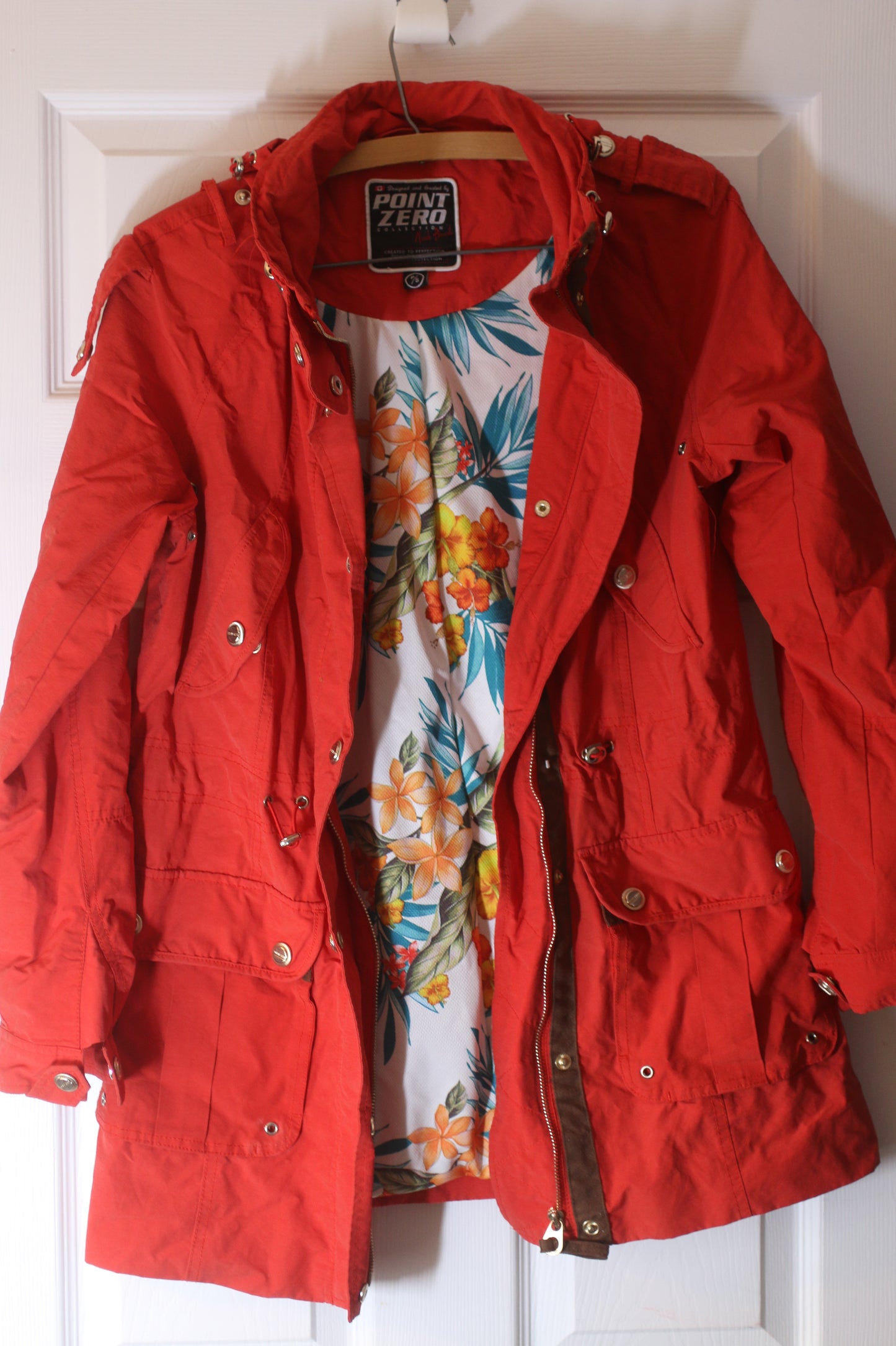 Point Zero Red Parka Jacket Floral Lined Hooded Womens Size Small