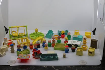 huge Lot Of Mixed figures toys vintage Little people Fisher-Price accessories