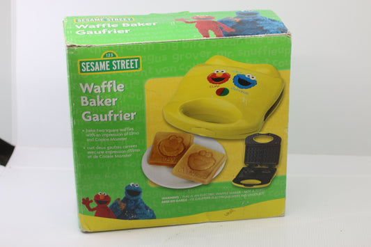 Vintage Sunbeam Popcorn Popper Sesame Street Waffle Baker Elmo Cookie Monster Electric Waffle Maker w/ BoxModel PM-1 Retro Electric USA (Copie)