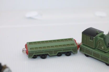 BREAKDOWN TRAIN &FLATBED Thomas and Friends Take N Play Lot 2 cars Rare