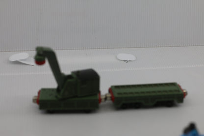 BREAKDOWN TRAIN &FLATBED Thomas and Friends Take N Play Lot 2 cars Rare