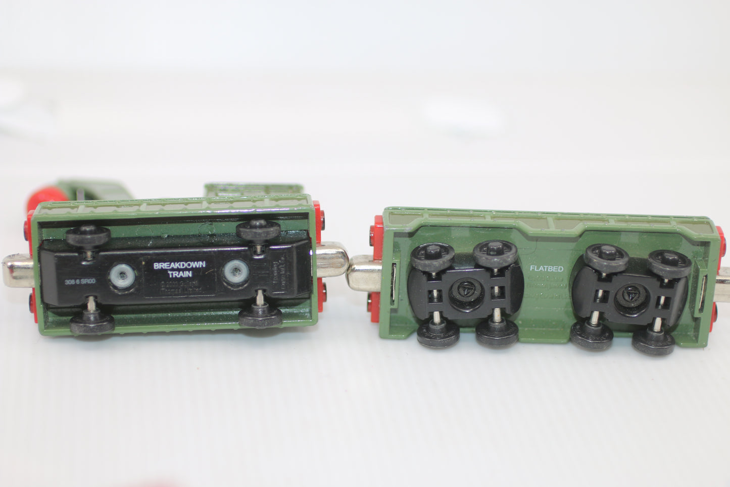 BREAKDOWN TRAIN &FLATBED Thomas and Friends Take N Play Lot 2 cars Rare