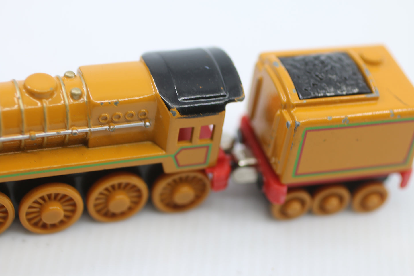 Vintage 2004 Murdoch Train & Tender Thomas & Friends Die Cast Train Engine