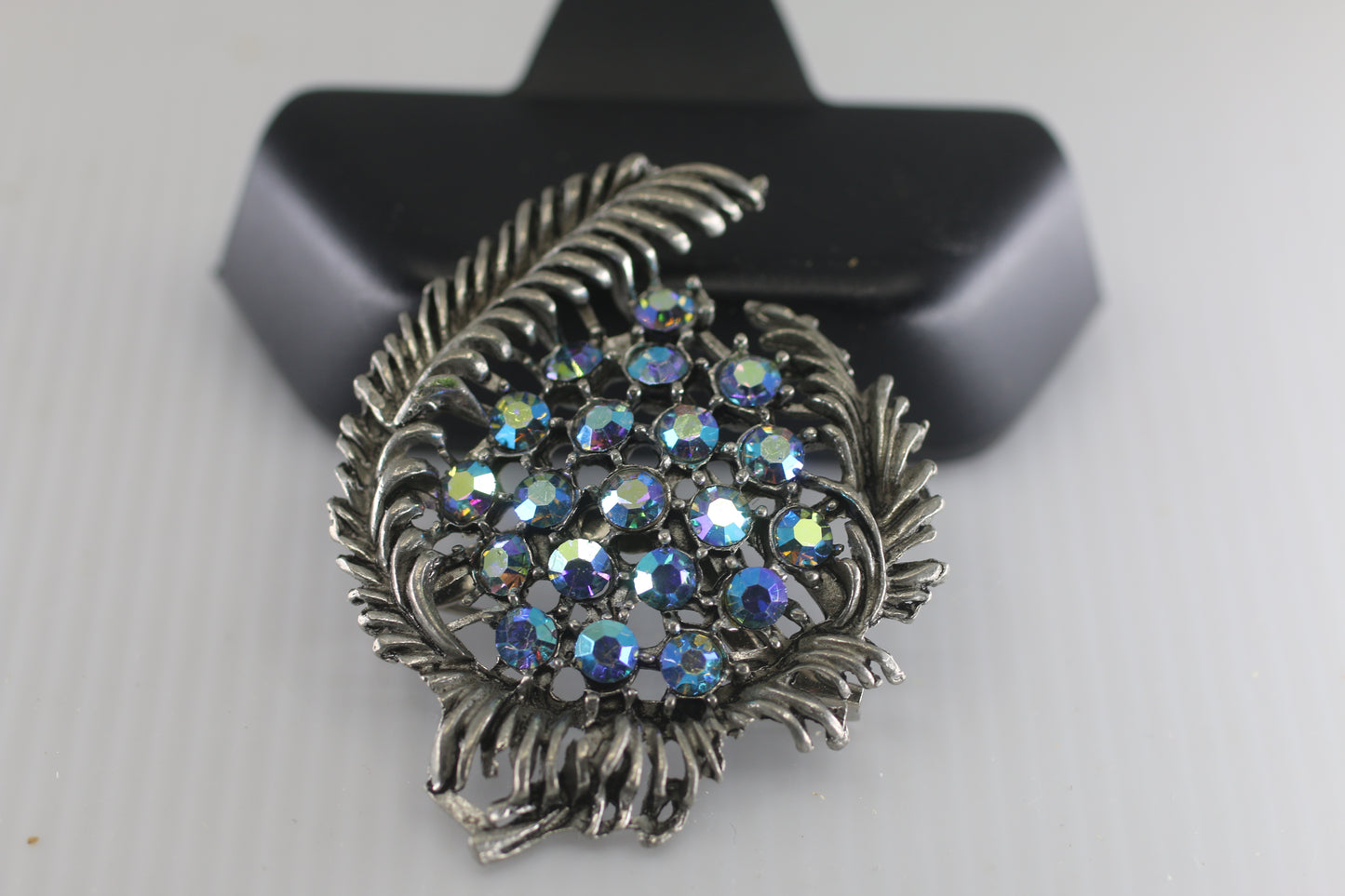 Vintage Leaf Brooch pin Blue rhinestones Cluster Silver Bouquet set