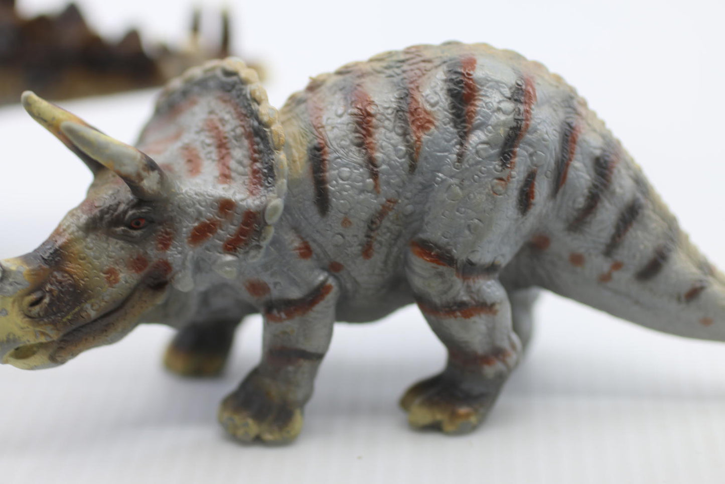 Stegosaurus & Triceratops Dinosaurs figures toys 2009&2002 toys played Schleich