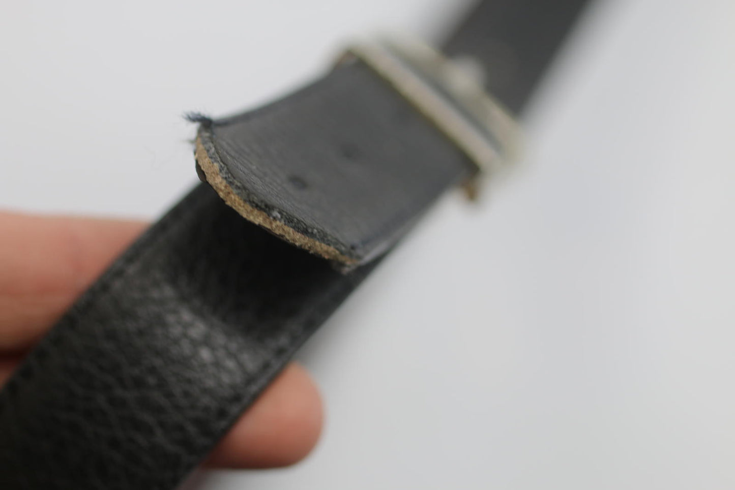 Unisex Black Leather Belt Silver Tone Buckle Classic Style
