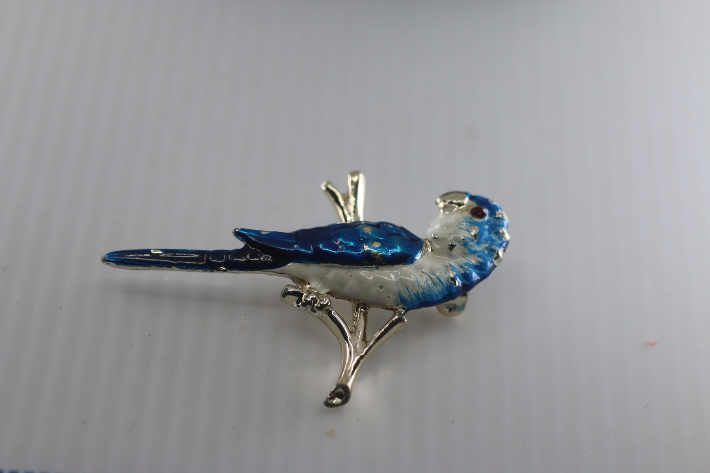 Vintage Blue Parrot Macaw Bird Brooch Lapel Pin