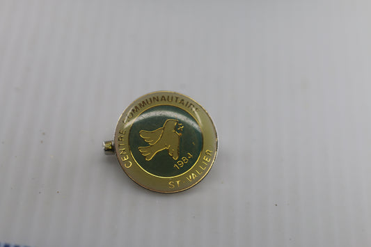 Vintage Centre communautaire 1984 St-Vallier Québec Brooch