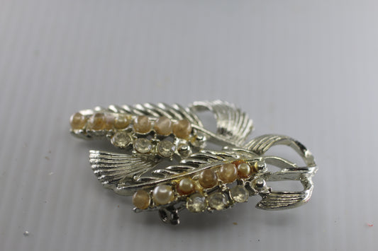 Gold & silver Tone Crystal Stones Leaf Flower Pin Brooch Vintage