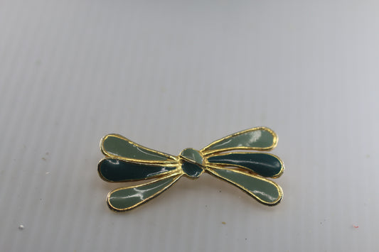 Gold Border & 2 Tone of green Pin Brooch Vintage