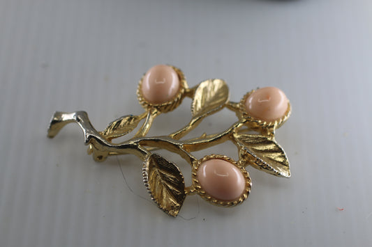 Vintage Gold Leafs Pink Bead Wreath Brooch