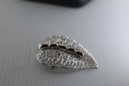 Jewel Art- Vintage Ornate red stone Floral Leaf Pin Silver Leaf