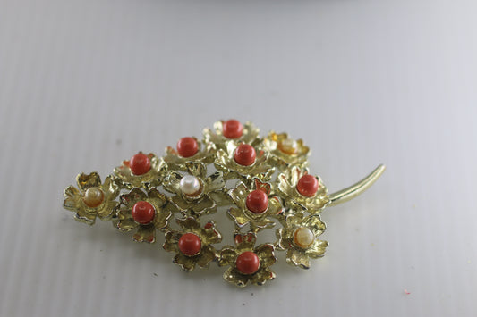 Vintage Brooch Gold-plated tone Flower leaf Shape Red white faux pearls