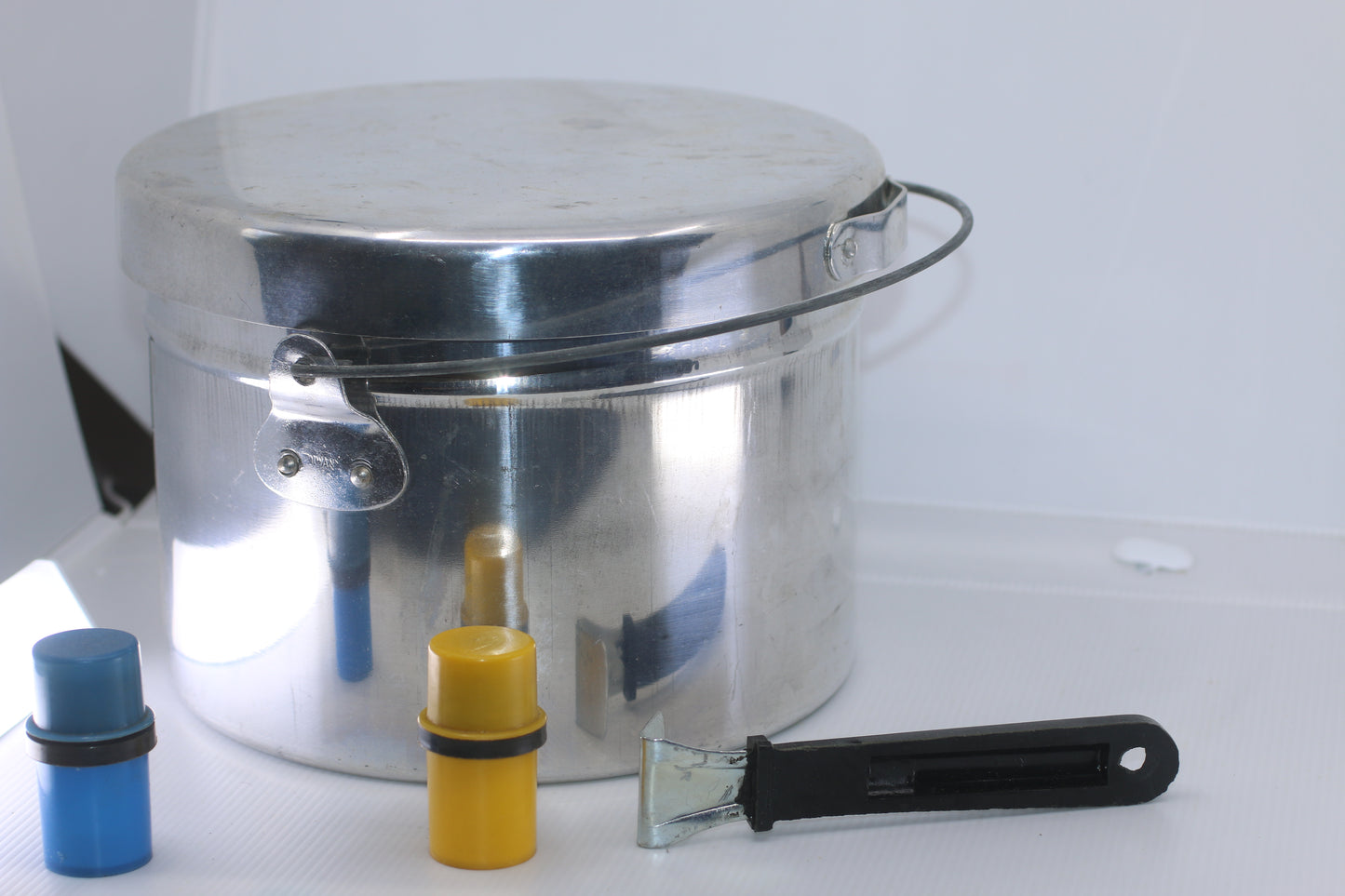 4 party heavy gauge aluminum cook set world famous Camping Cookware