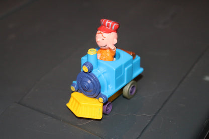 1989 Charlie Brown Train Conductor 2.5" Mcdonald'S Canada Action Figure Peanuts