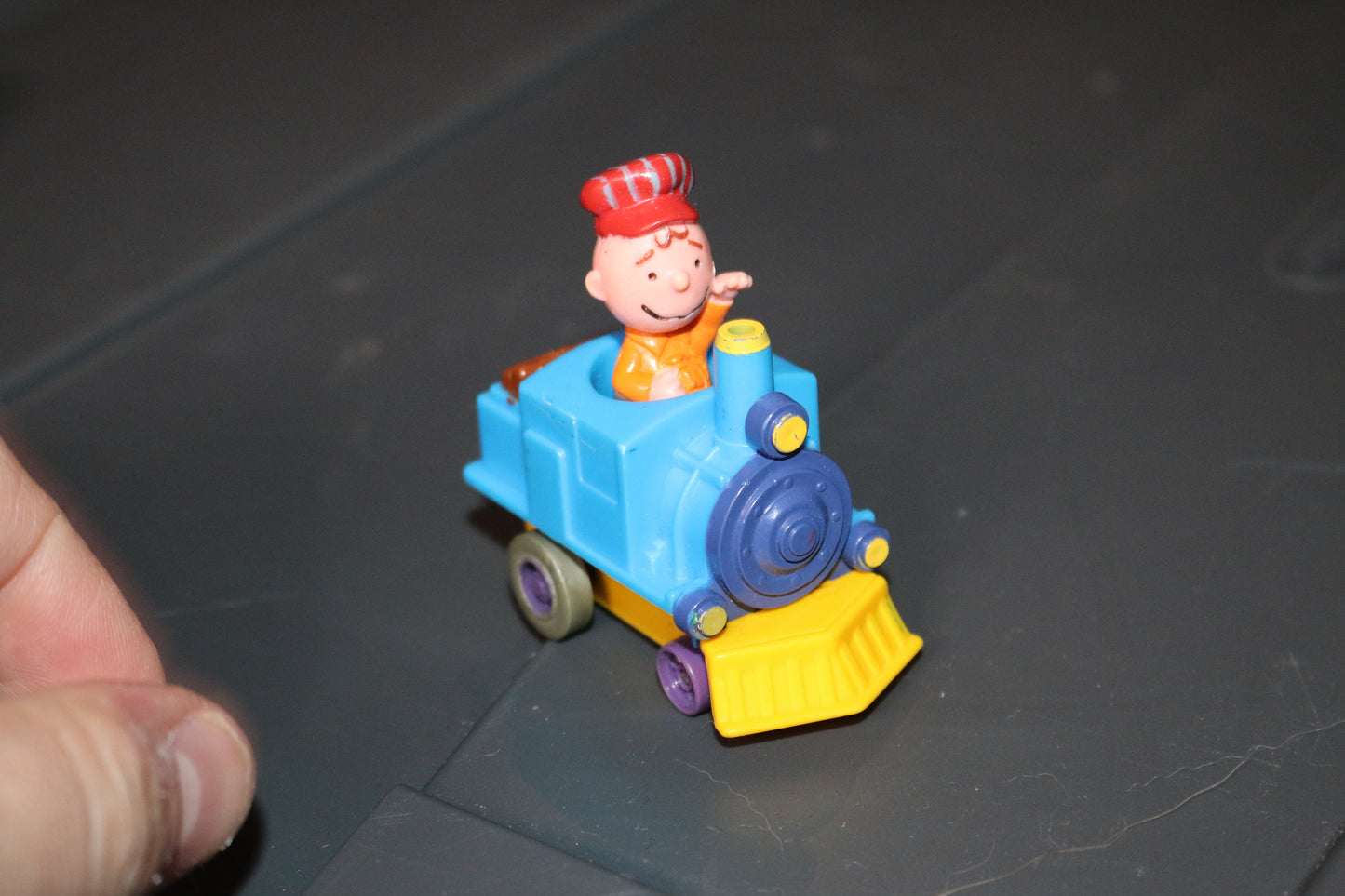 1989 Charlie Brown Train Conductor 2.5" Mcdonald'S Canada Action Figure Peanuts