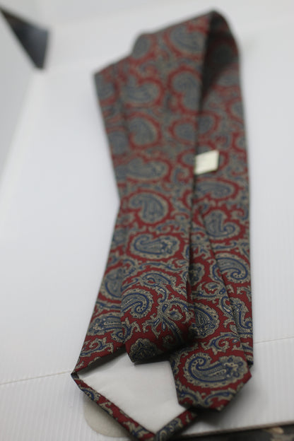 Polyester tie made in Canada CA 00472