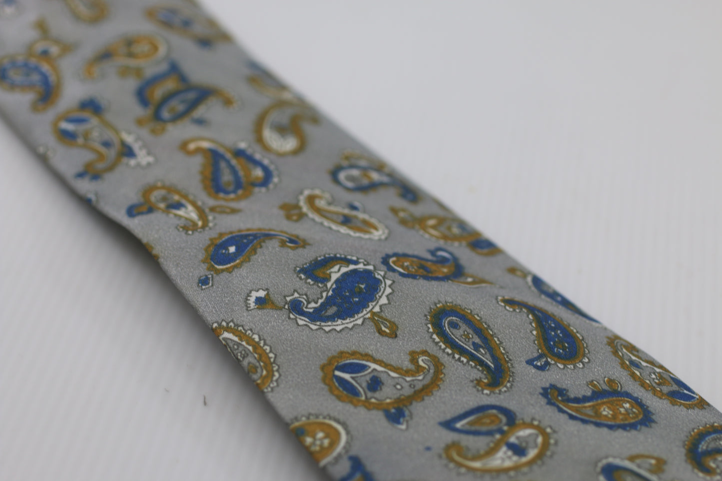 Datocci Cells logo tie