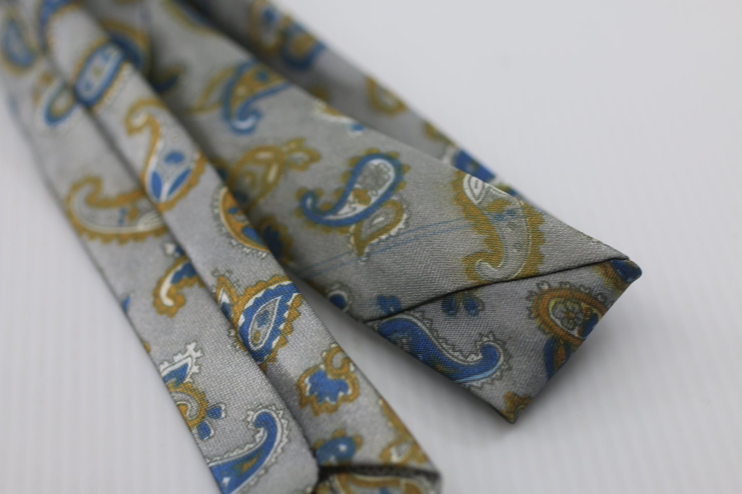 Datocci Cells logo tie