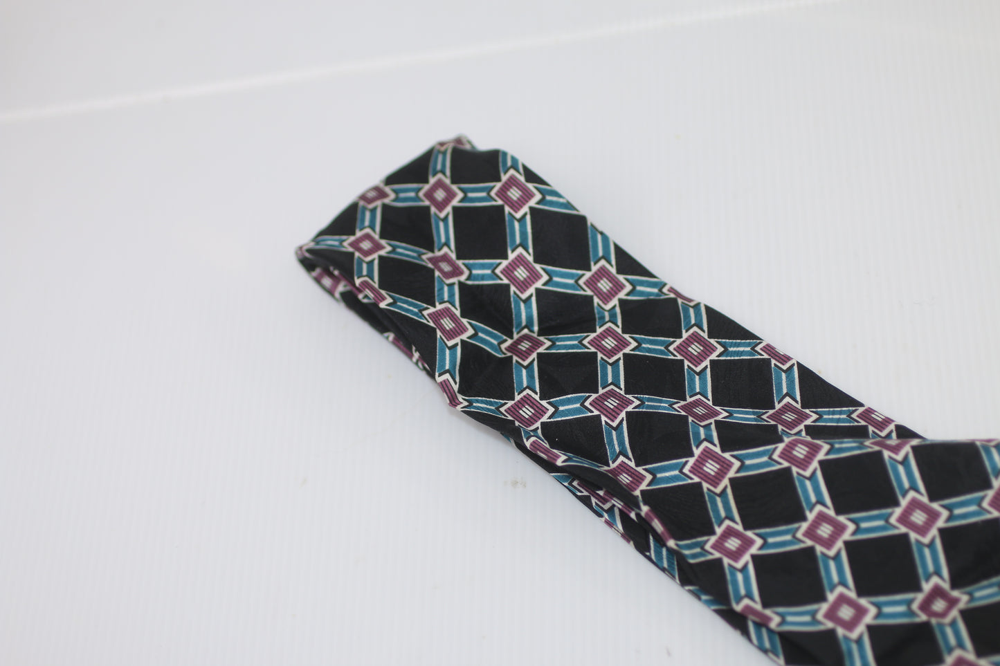 Geoffrey Beene Purple Sqaure logo tie