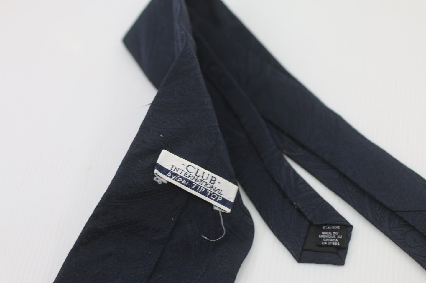 Made in Canada Dark blue Tie Club international by/par Tip Top