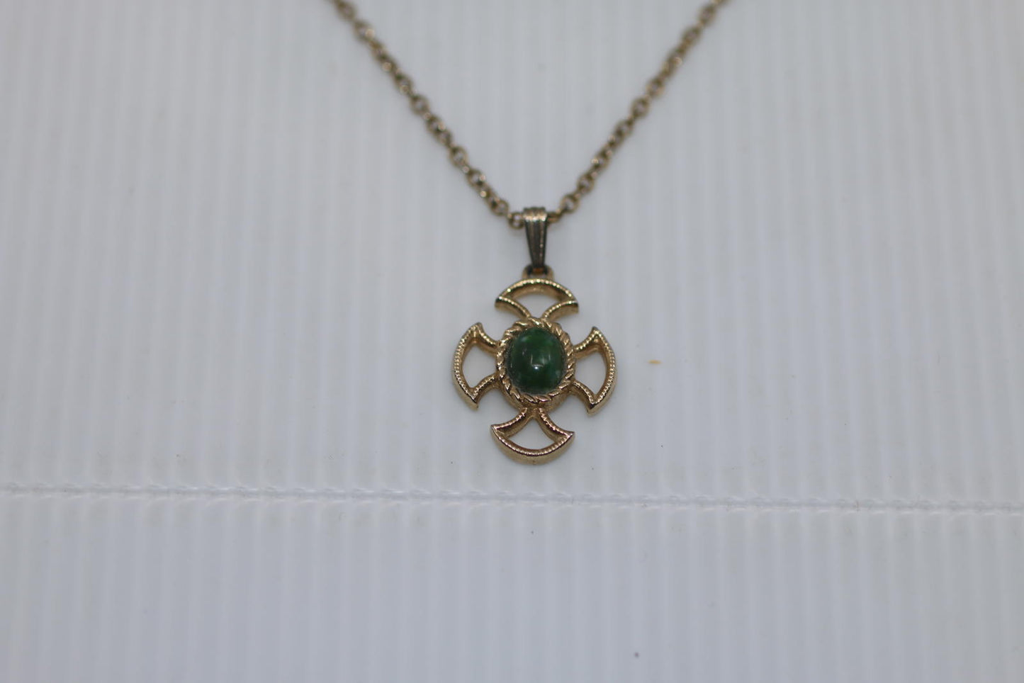 Vintage Avon Gold-Tone Necklace & Ring Set with Green Cabochon – Cross Motif