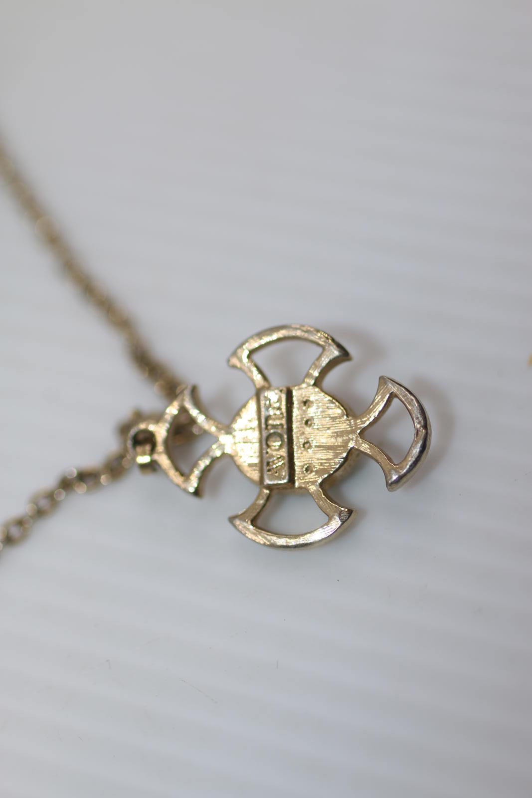 Vintage Avon Gold-Tone Necklace & Ring Set with Green Cabochon – Cross Motif