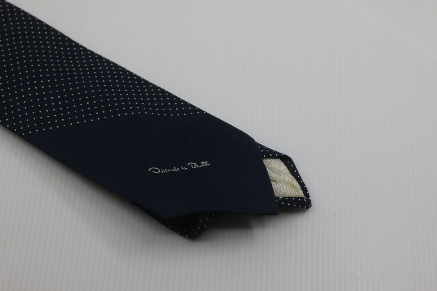 Made in Canada Oscar de la REnta Vintage Dark blue tie w/ White dot