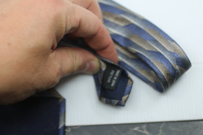 Georgio Blue, grey rectangle logo tie
