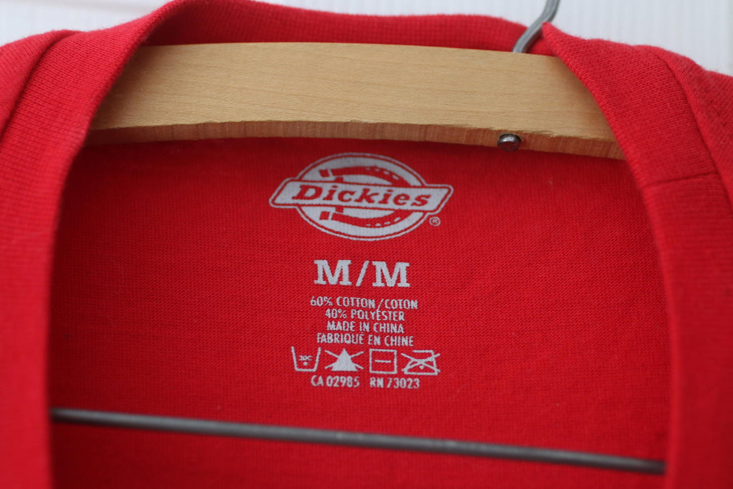 Dickies Red and Navy Logo T-Shirt SIZE: Medium