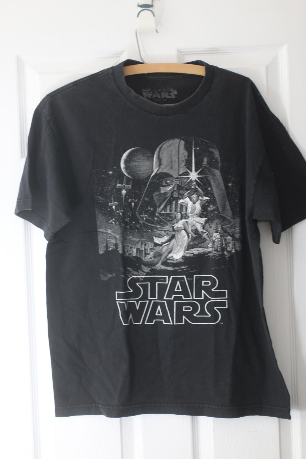 tar Wars Graphic T-Shirt Black Darth Vader Faded Print Large