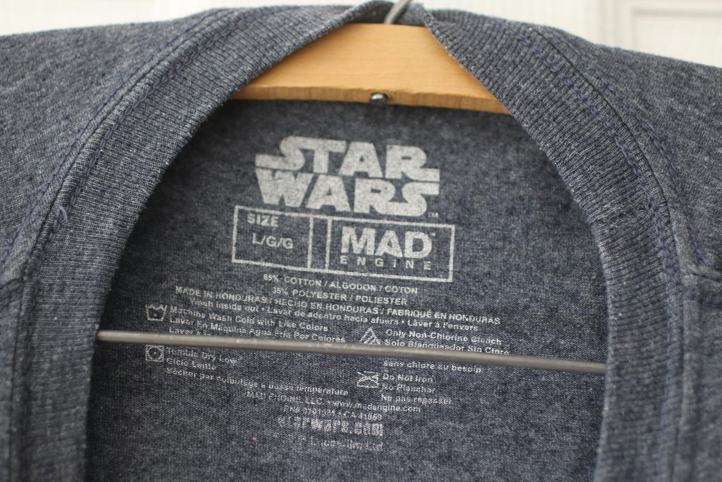 Grey/Blue R2-D2 Star Wars Graphic T-Shirt Size: Large