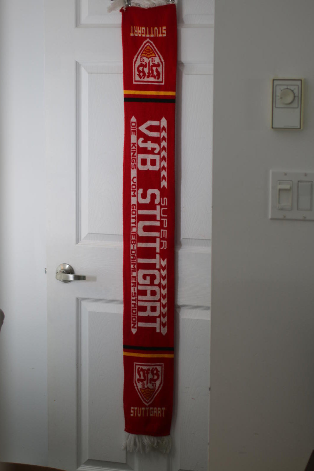 VfB Stuttgart Scarf – “Die Jungs vom Cannstatter Wasen” Red Knit Football Schal