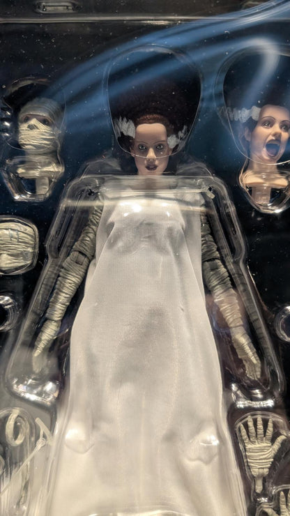 NECA Bride of Frankenstein Universal Monster Ultimate 7" Official Action Figure