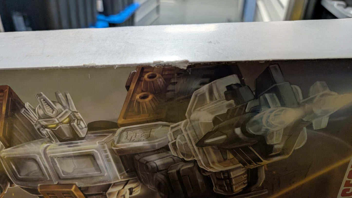 Hasbro Transformers Generations Optimus Prime Platinum Edition Year Of The Goat