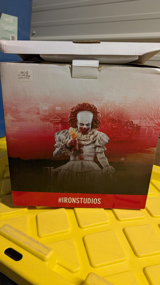 Iron Studios Pennywise Horror Series 1/6 Scale Figure