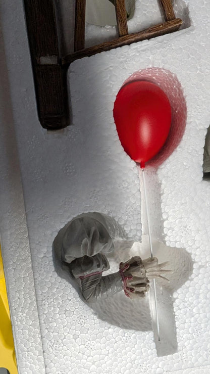 Iron Studios Pennywise Horror Series 1/6 Scale Figure