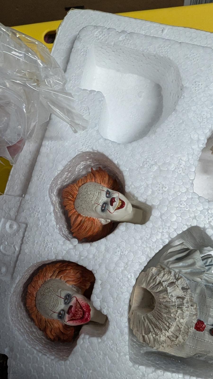 Iron Studios Pennywise Horror Series 1/6 Scale Figure