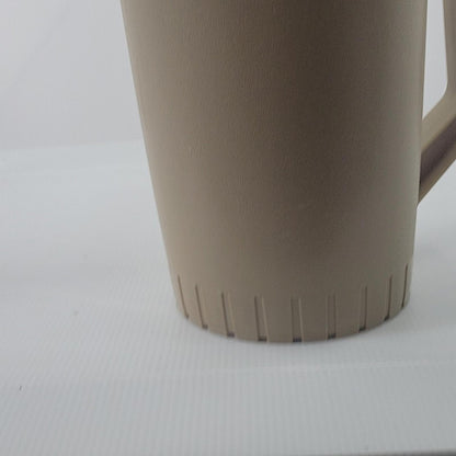 Vintage Tupperware Pitcher Half Gallon (2 qt) Tan Push Button Seal Lid #800-1