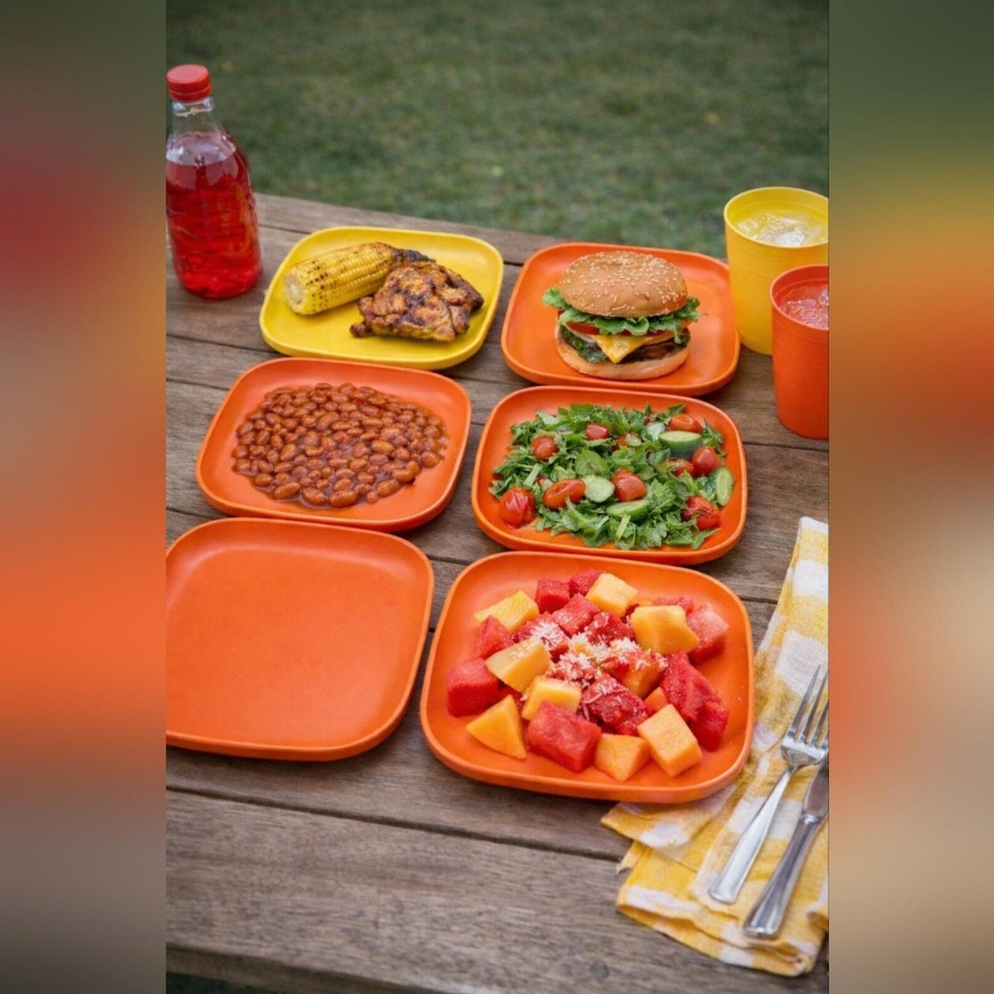 Tupperware Vintage Square Plates Set – 6 Pieces (5 Orange + 1 Yellow)