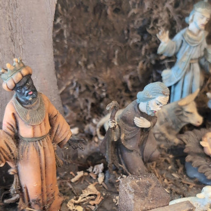 Rustic Nativity Scene Set with Colorful Figures Christmas Tree Jesus Creche Vtg