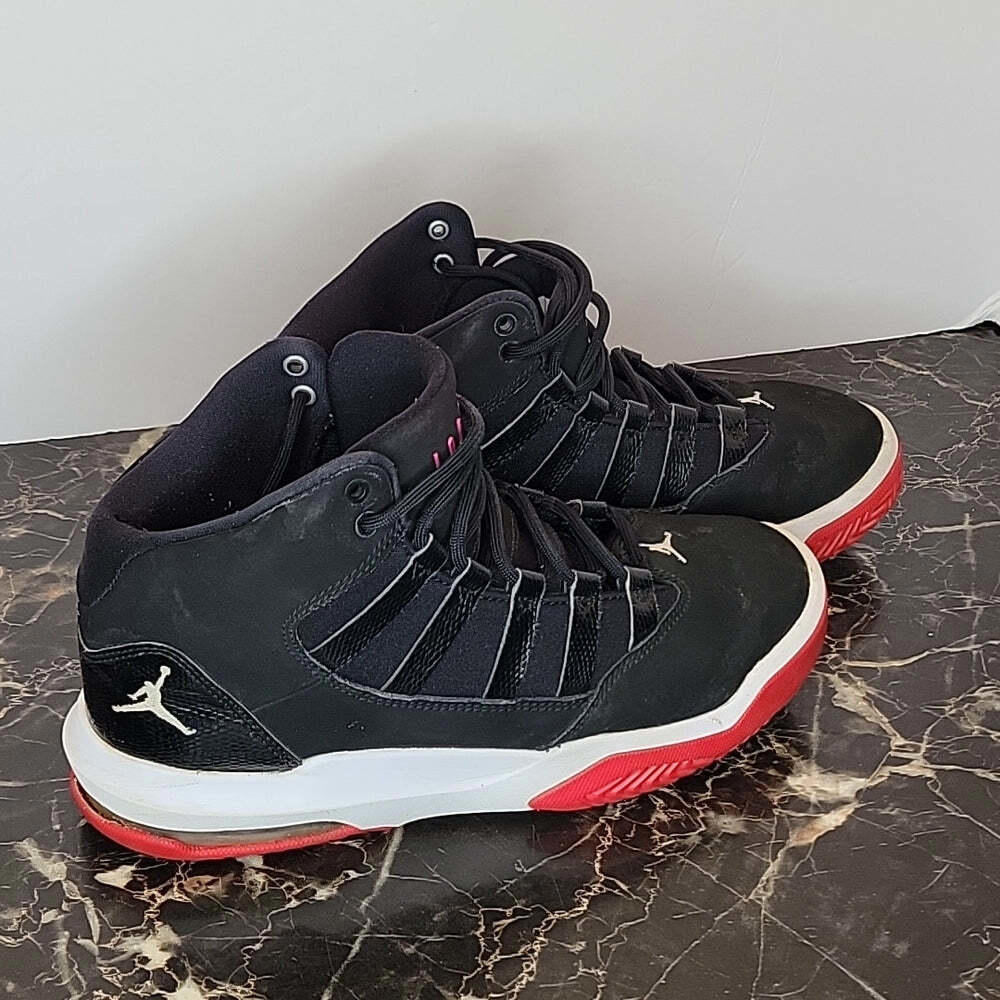Jordan nike aik max aura basketball shoes Black youth US5.5Y