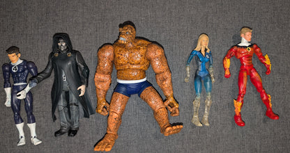Fantastic Four Movie Figures Lot of 5 – Thing Mr Fantastic Invisible Woman Human Torch Doctor Doom (2004–2005 Toy Biz)