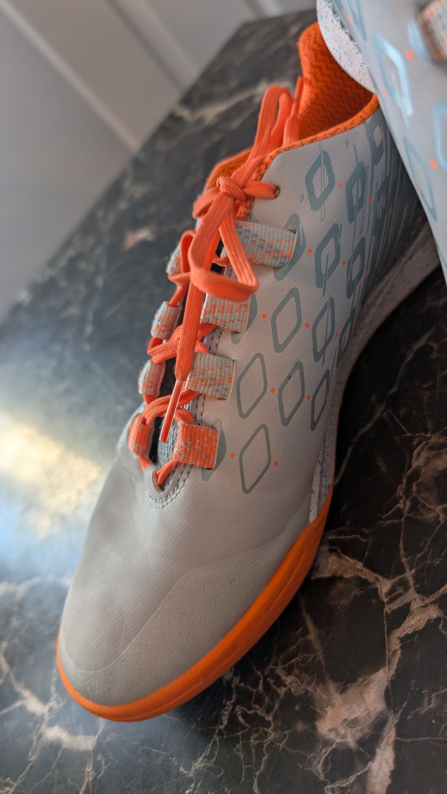 Decathlon Kipsta Indoor Soccer Shoes Futsal IC US 7 EU 40 Gray Orange